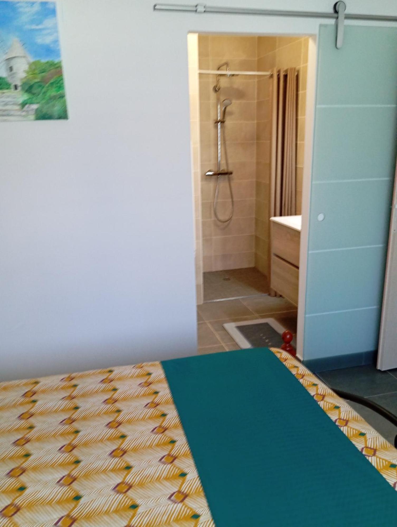 Almendra34480 Bed & Breakfast Magalas ภายนอก รูปภาพ