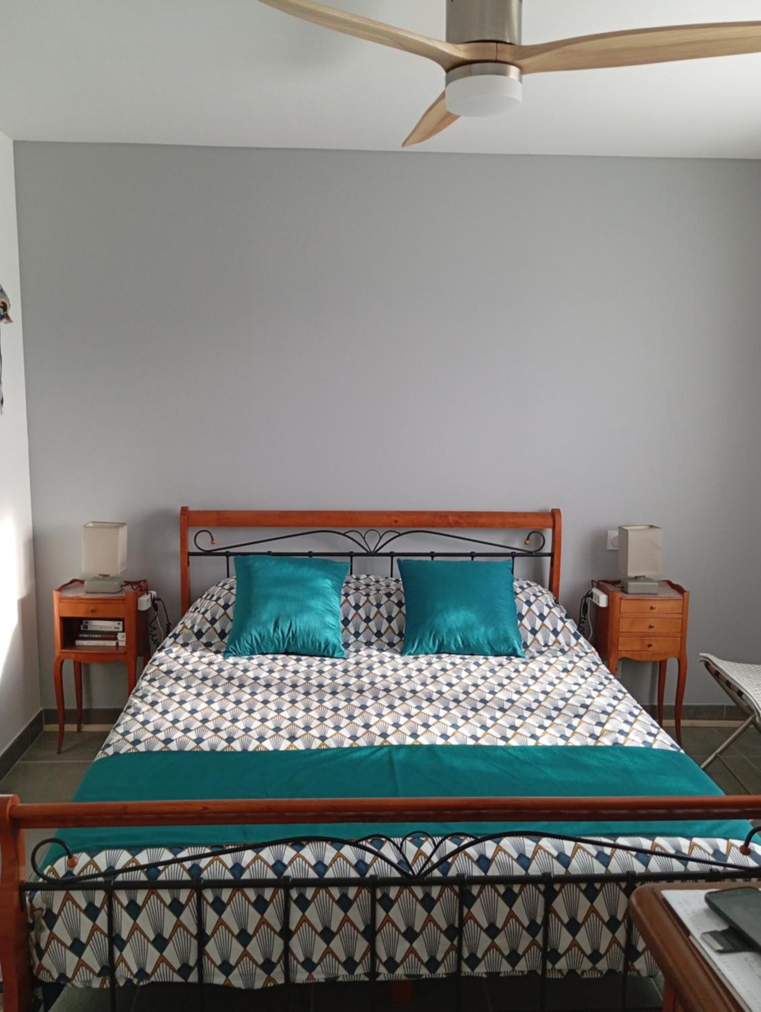 Almendra34480 Bed & Breakfast Magalas ภายนอก รูปภาพ